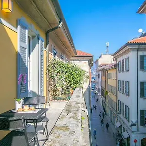  Apartment Downtown Italy
