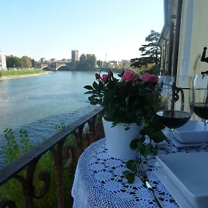  Apartment Casa Archi - Balcone Sul Fiume Italy